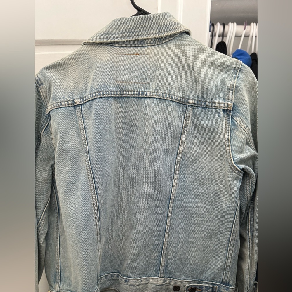 Levi’s Jacket - Picture 3 of 3
